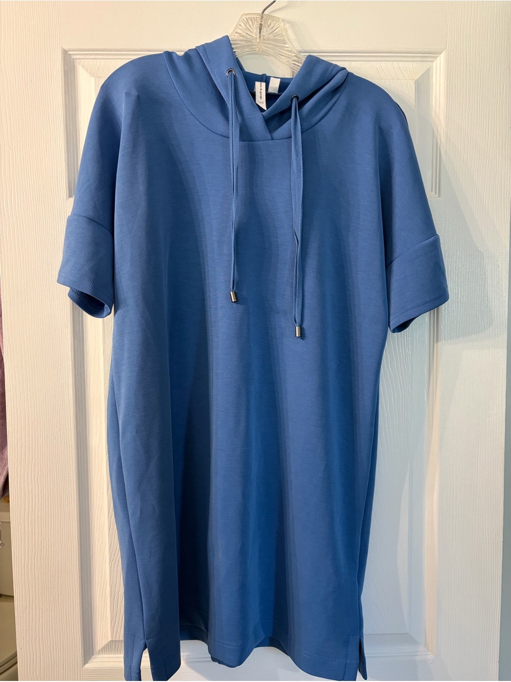 Cable & Gauge Women’s Short-Sleeve Hooded Shirt Dress in Blue